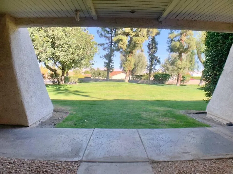 Perfect Palm Springs Pied-A-Terre 아파트